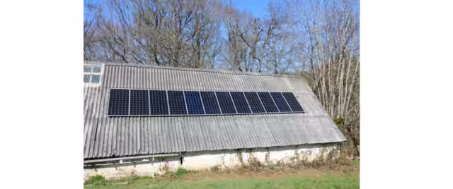 Instalación solar en la Selva de Irati