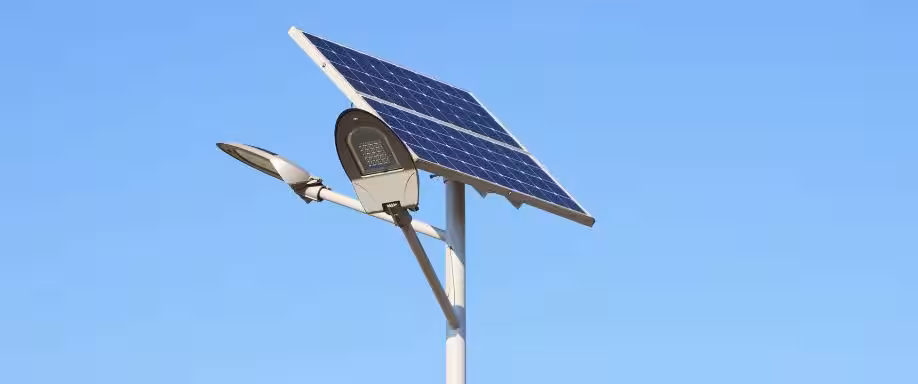 ¿Cuánto dura un foco LED con panel solar?