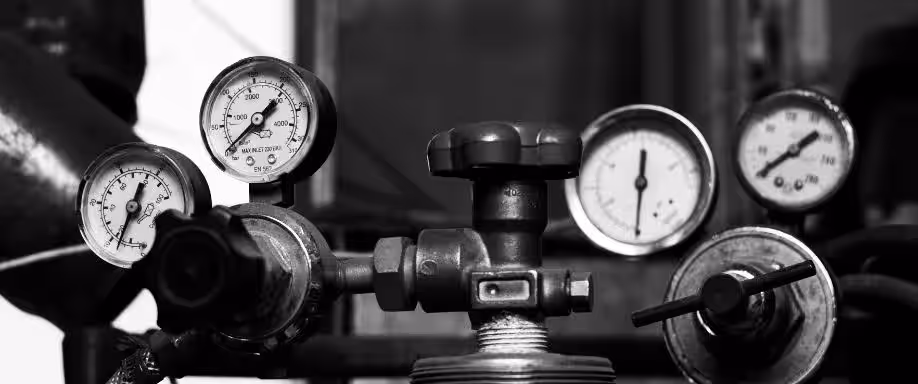 ¿Cuál es la diferencia entre un manómetro y un barómetro?