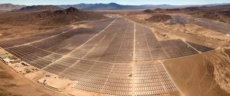 La energía solar fomenta la paz en el planeta La energía solar fomenta la paz en el planeta