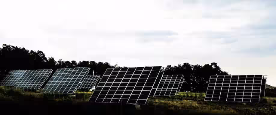 La energía solar encabeza la transición energética en España