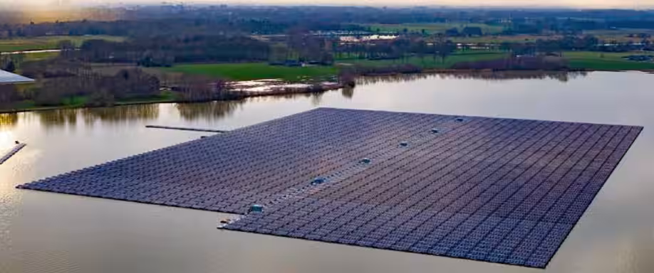 Planta solar flotante más grande del mundo en los Países Bajos