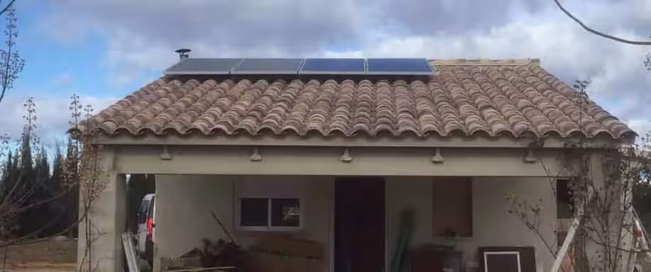 Instalación solar en Valencia con inversor Must Solar