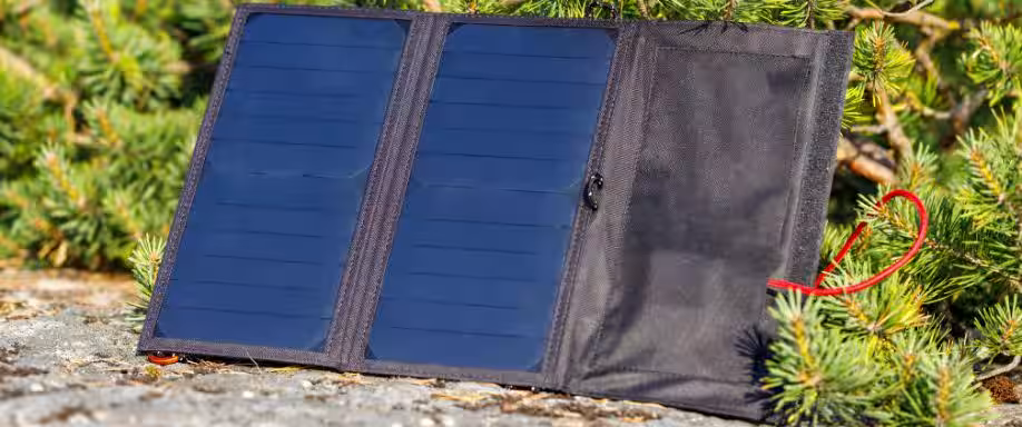 ¿Qué puedo cargar con un panel solar portátil?