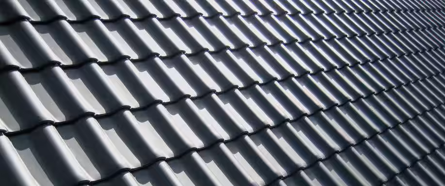 ¿Qué son las tejas solares?