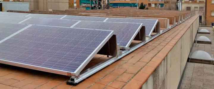 Badalona apuesta de nuevo por la energía fotovoltaica, esta vez en el mercado municipal