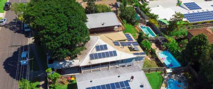 ¿Cuál es la tarifa de pago por Kwh generado a través de placas solares de autoconsumo fotovoltaico?