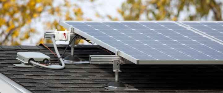 Qué se conecta primero, ¿la placa solar o la batería?