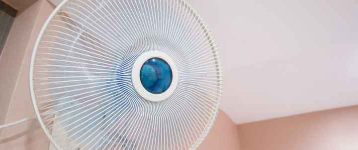 ¿Cómo funcionan los ventiladores de pared?