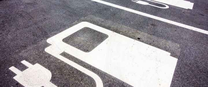 ¿Cuántos kilómetros puede hacer un coche eléctrico sin repostar?