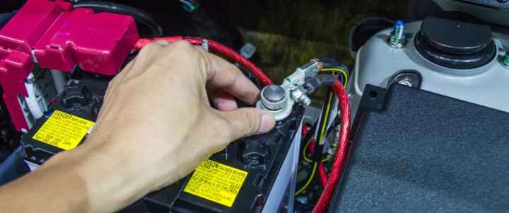 ¿Es bueno desconectar la batería del coche? ¿Es bueno desconectar la batería del coche?