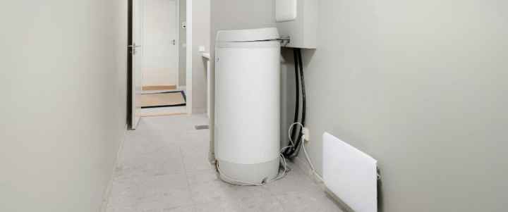 ¿Es obligatorio instalar aerotermo de agua para una sola persona?