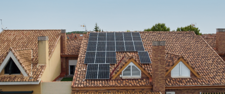 Instalación híbrida en Madrid con Pylontech y Growatt