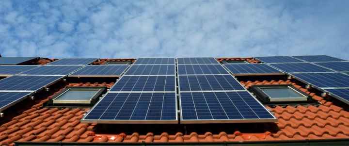 ¿Qué permisos se necesitan para instalar paneles solares en 2026?