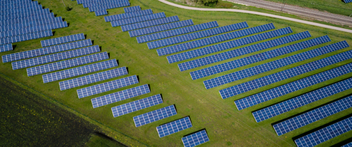 La producción fotovoltaica y eólica alcanzan sus máximos en España