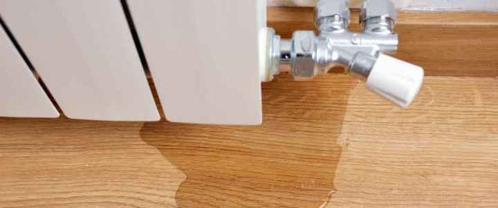 Mi radiador pierde agua por la rosca ¿Cómo lo soluciono?
