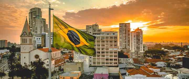 Las minas de Brasil tendrán un tren eléctrico cuyas oficinas funcionarán con energía solar